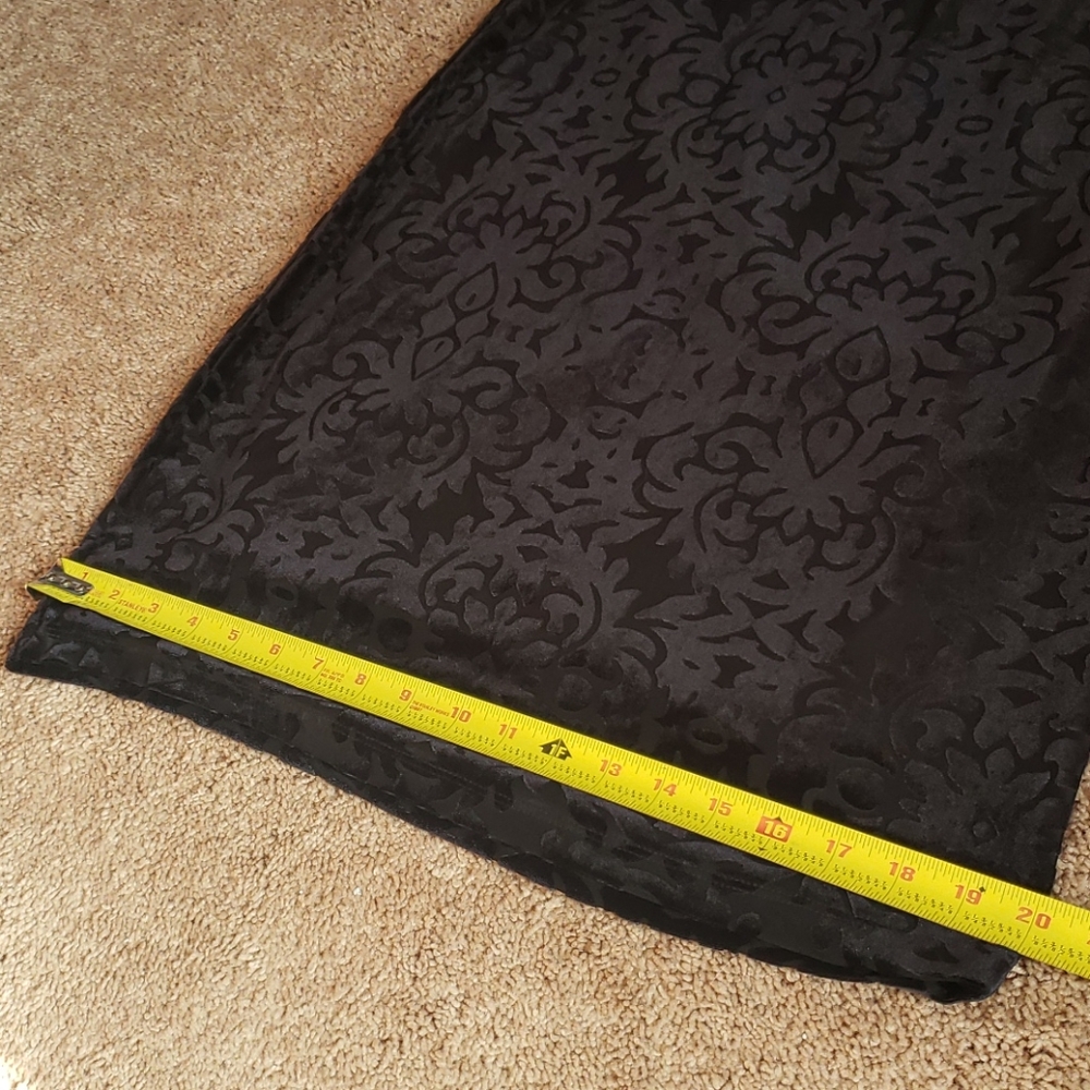 Velvety 3/4 sleeve Vneck/back dress sz8 - Picture 11 of 14